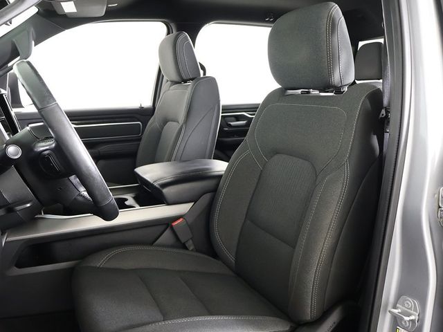 2019 Ram 1500 Big Horn/Lone Star 4x4 Crew Cab 5'7" Box - 22924936 - 27