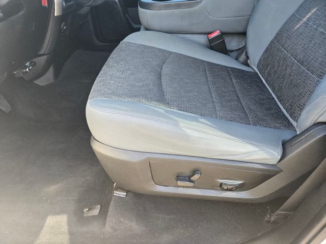 2019 Ram 1500 Classic  - 22929857 - 21