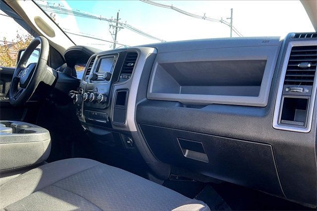 2019 Ram 1500 Classic Express 4x4 Quad Cab 6'4" Box - 22927174 - 9