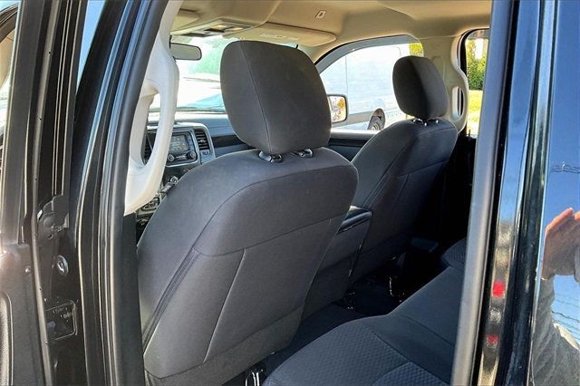 2019 Ram 1500 Classic Express 4x4 Quad Cab 6'4" Box - 22927174 - 15
