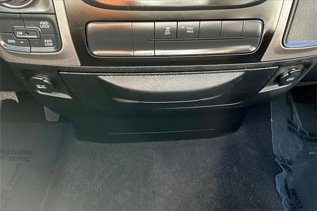 2019 Ram 1500 Classic Express 4x4 Quad Cab 6'4" Box - 22927174 - 22