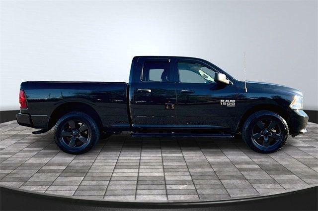 2019 Ram 1500 Classic Express 4x4 Quad Cab 6'4" Box - 22927174 - 5