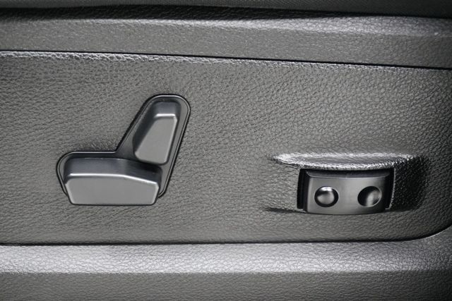 2019 Ram 1500 Classic Lone Star Silver 4x2 Crew Cab 5'7" Box - 22918570 - 14