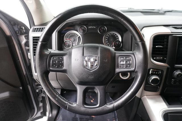 2019 Ram 1500 Classic Lone Star Silver 4x2 Crew Cab 5'7" Box - 22918570 - 15