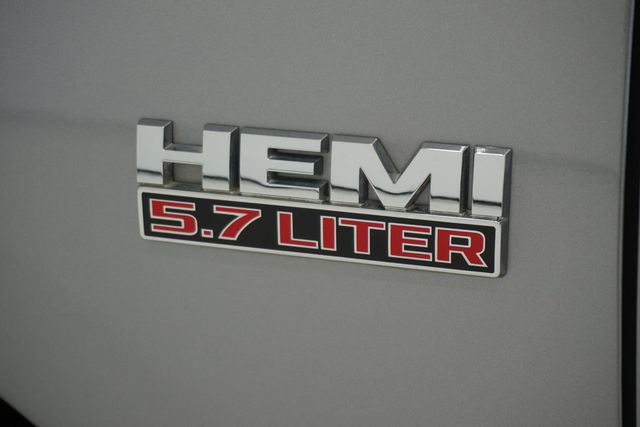 2019 Ram 1500 Classic Lone Star Silver 4x2 Crew Cab 5'7" Box - 22918570 - 7