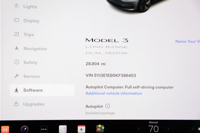 2019 Tesla Model 3 Long Range AWD - 21751137 - 14