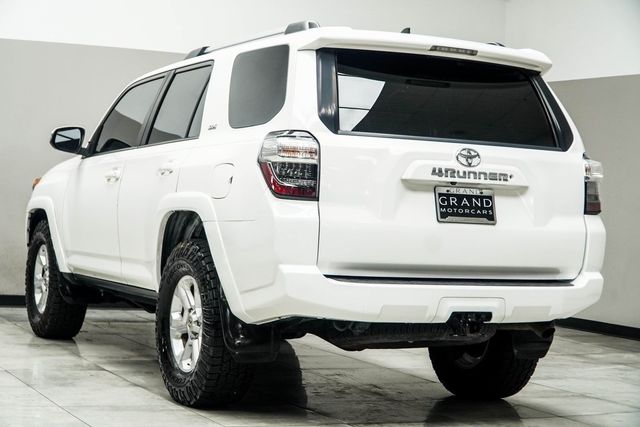 2019 Toyota 4Runner SR5 Premium 2WD - 22929454 - 9