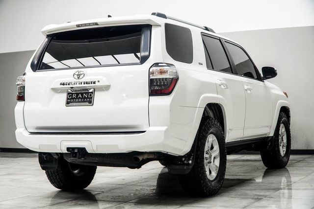 2019 Toyota 4Runner SR5 Premium 2WD - 22929454 - 11