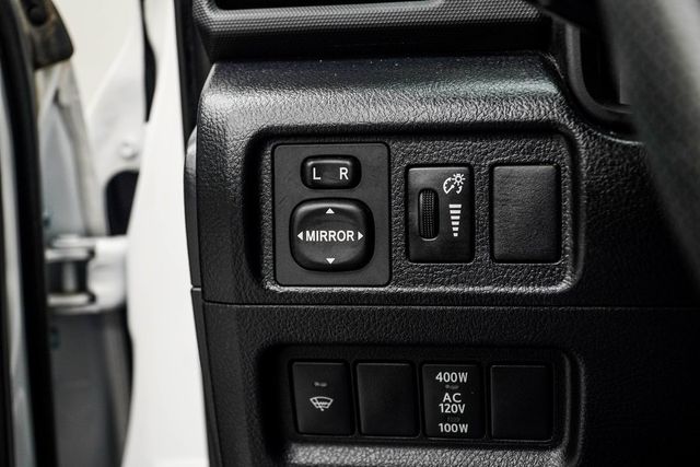 2019 Toyota 4Runner SR5 Premium 2WD - 22929454 - 28