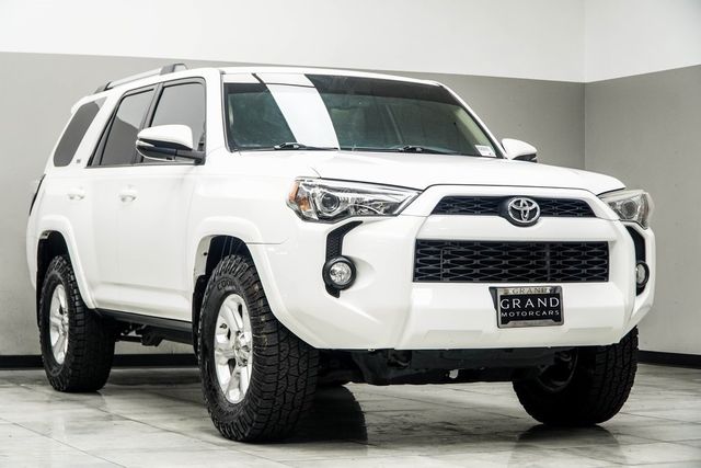 2019 Toyota 4Runner SR5 Premium 2WD - 22929454 - 3