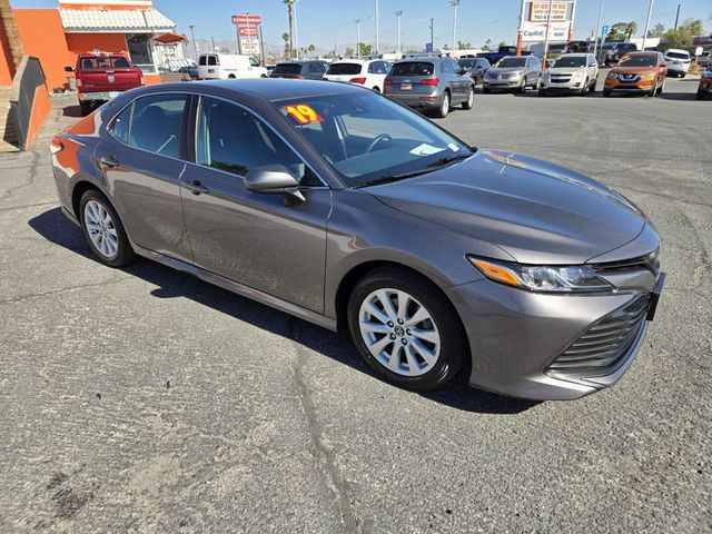 2019 Toyota Camry LE Automatic - 22933242 - 3