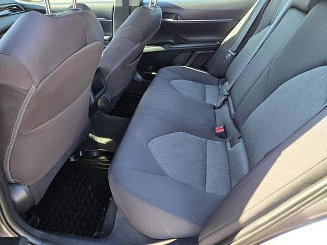2019 Toyota Camry LE Automatic - 22933242 - 7