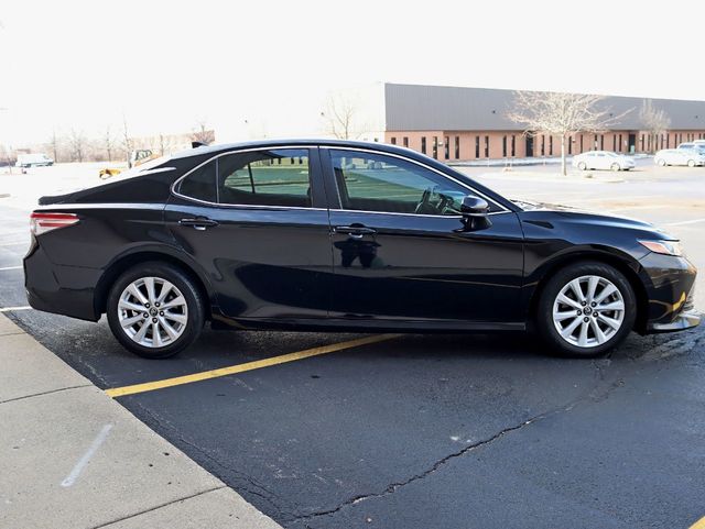 2019 Toyota Camry LE Automatic - 22336462 - 7