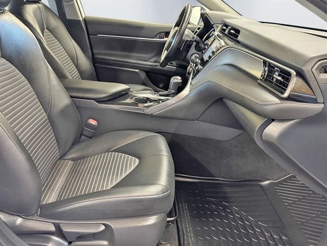 2019 Toyota Camry SE Automatic - 22927658 - 23