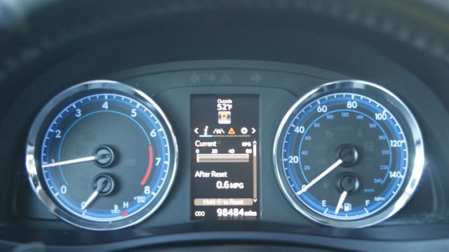 2019 Toyota Corolla 4 NEW TIRES , JUST SERVICED  - 22789544 - 2