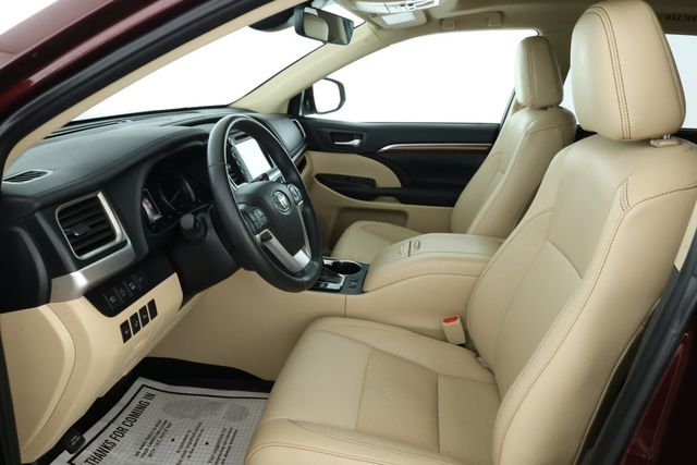 2019 Toyota Highlander Limited Platinum V6 AWD with Seating for Eight - 22906381 - 19