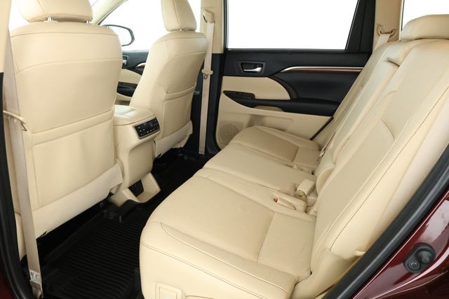 2019 Toyota Highlander Limited Platinum V6 AWD with Seating for Eight - 22906381 - 20