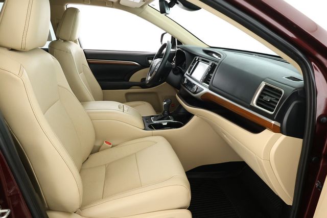 2019 Toyota Highlander Limited Platinum V6 AWD with Seating for Eight - 22906381 - 24