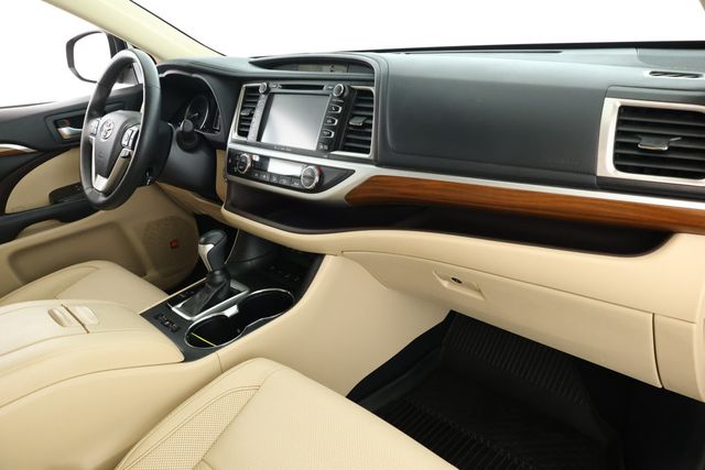 2019 Toyota Highlander Limited Platinum V6 AWD with Seating for Eight - 22906381 - 25