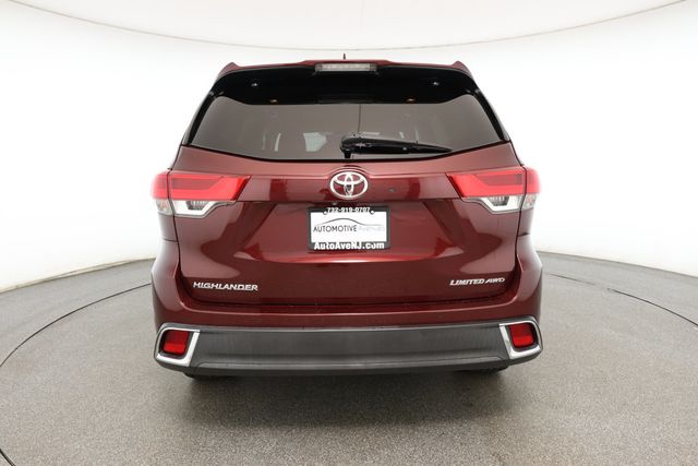 2019 Toyota Highlander Limited Platinum V6 AWD with Seating for Eight - 22906381 - 4