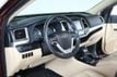2019 Toyota Highlander XLE V6 FWD - 22368286 - 25