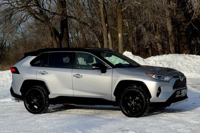 2019 Toyota RAV4 XSE's photo