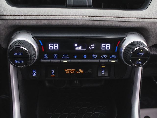 2019 Toyota RAV4 XLE - 22935982 - 21