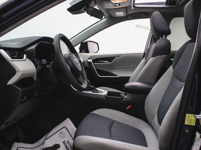 2019 Toyota RAV4 XLE - 22935982 - 29