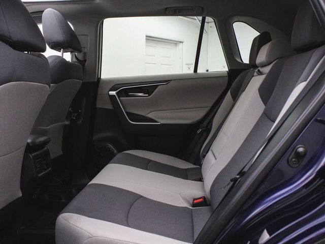 2019 Toyota RAV4 XLE - 22935982 - 30