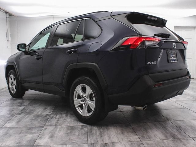 2019 Toyota RAV4 XLE - 22935982 - 3