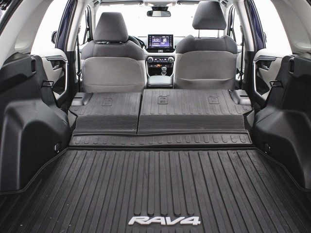 2019 Toyota RAV4 XLE - 22935982 - 41