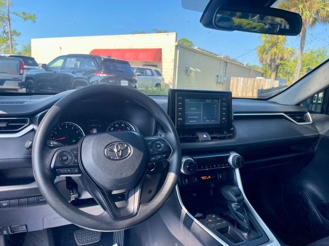 2019 Toyota RAV4 XLE FWD - 22888142 - 11
