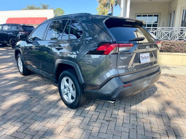 2019 Toyota RAV4 XLE FWD - 22888142 - 2