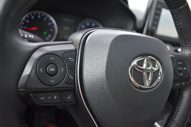 2019 Toyota RAV4 XLE Premium AWD - 22899654 - 13