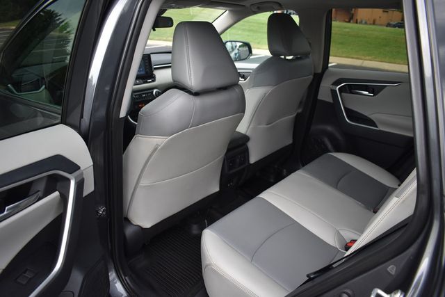 2019 Toyota RAV4 XLE Premium AWD - 22899654 - 20
