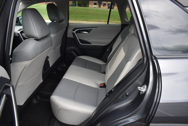 2019 Toyota RAV4 XLE Premium AWD - 22899654 - 25