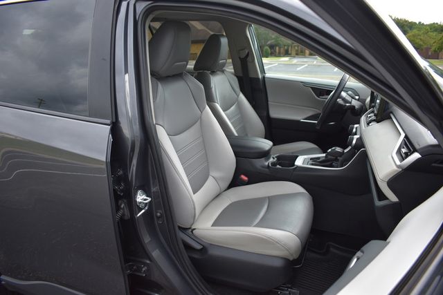 2019 Toyota RAV4 XLE Premium AWD - 22899654 - 2