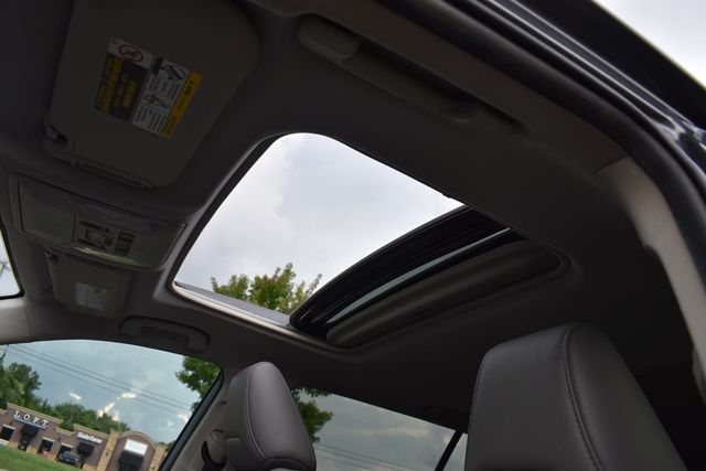 2019 Toyota RAV4 XLE Premium AWD - 22899654 - 37