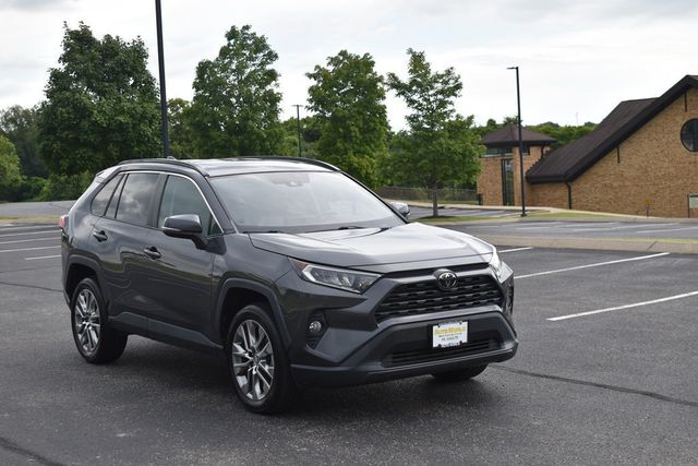 2019 Toyota RAV4 XLE Premium AWD - 22899654 - 48
