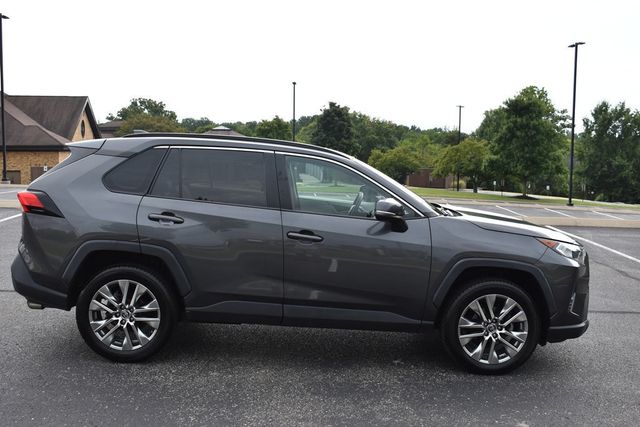 2019 Toyota RAV4 XLE Premium AWD - 22899654 - 49