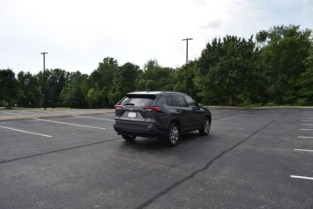 2019 Toyota RAV4 XLE Premium AWD - 22899654 - 51