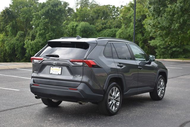 2019 Toyota RAV4 XLE Premium AWD - 22899654 - 53
