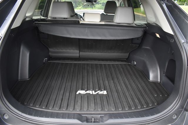2019 Toyota RAV4 XLE Premium AWD - 22899654 - 58