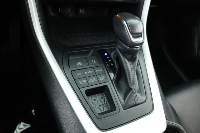 2019 Toyota RAV4 XLE Premium AWD with Cold Weather Package - 22929932 - 14