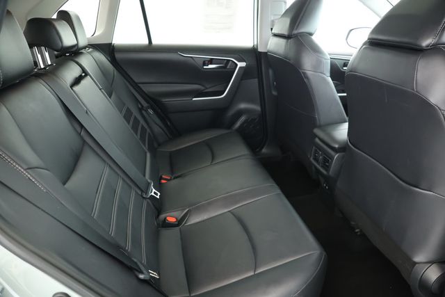 2019 Toyota RAV4 XLE Premium AWD with Cold Weather Package - 22929932 - 20