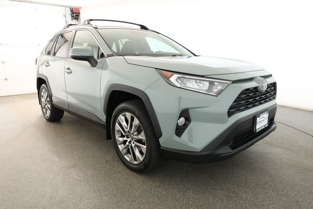 2019 Toyota RAV4 XLE Premium AWD with Cold Weather Package - 22929932 - 2