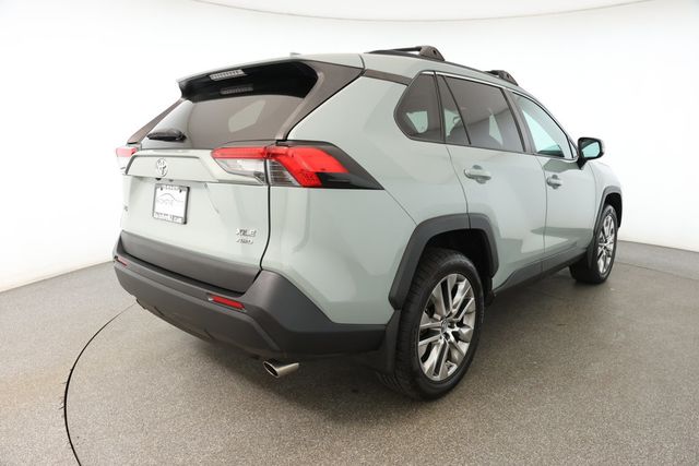 2019 Toyota RAV4 XLE Premium AWD with Cold Weather Package - 22929932 - 3