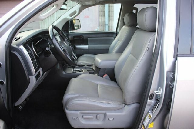 2019 Toyota Sequoia SR5 PREMIUM W/ NAVIGATION/ PREMIUM AUDIO, LEATHER,  - 22931661 - 21