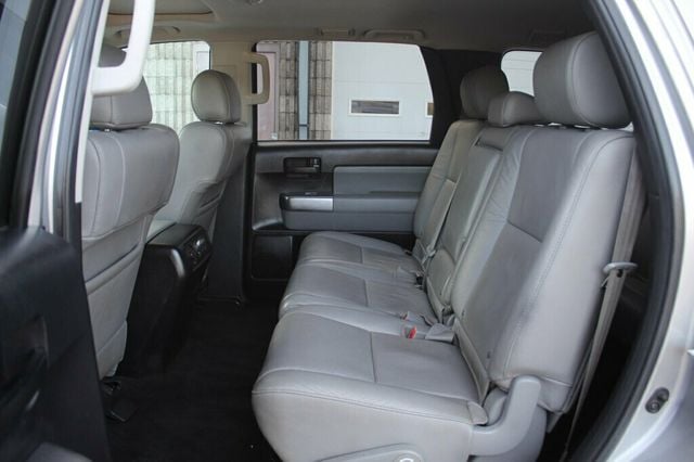 2019 Toyota Sequoia SR5 PREMIUM W/ NAVIGATION/ PREMIUM AUDIO, LEATHER,  - 22931661 - 25