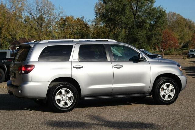2019 Toyota Sequoia SR5 PREMIUM W/ NAVIGATION/ PREMIUM AUDIO, LEATHER,  - 22931661 - 2